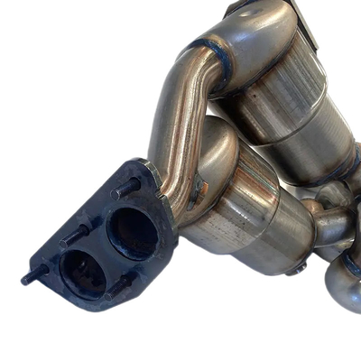 De Delenkatalysator van uitlaat Diverse Dubbele CAT Exhaust Pipe Auto Engine voor BMW 3 Reeksen E90 320I